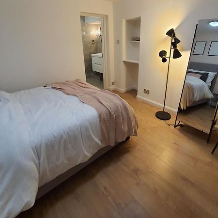 Double Room In Central Лондон Экстерьер фото